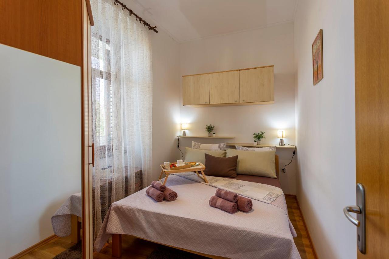 Apartman Lema Пула Екстериор снимка