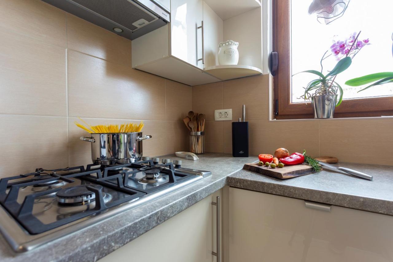 Apartman Lema Пула Екстериор снимка