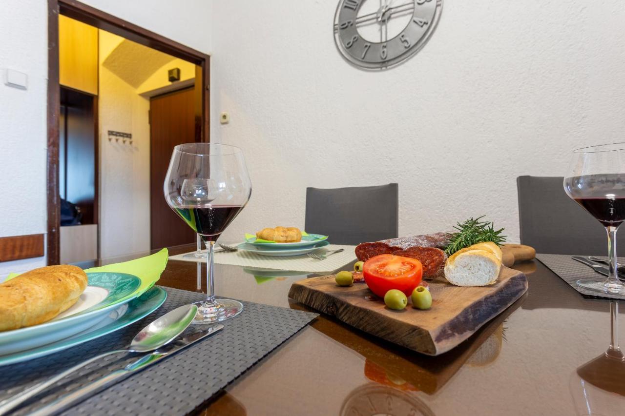 Apartman Lema Пула Екстериор снимка