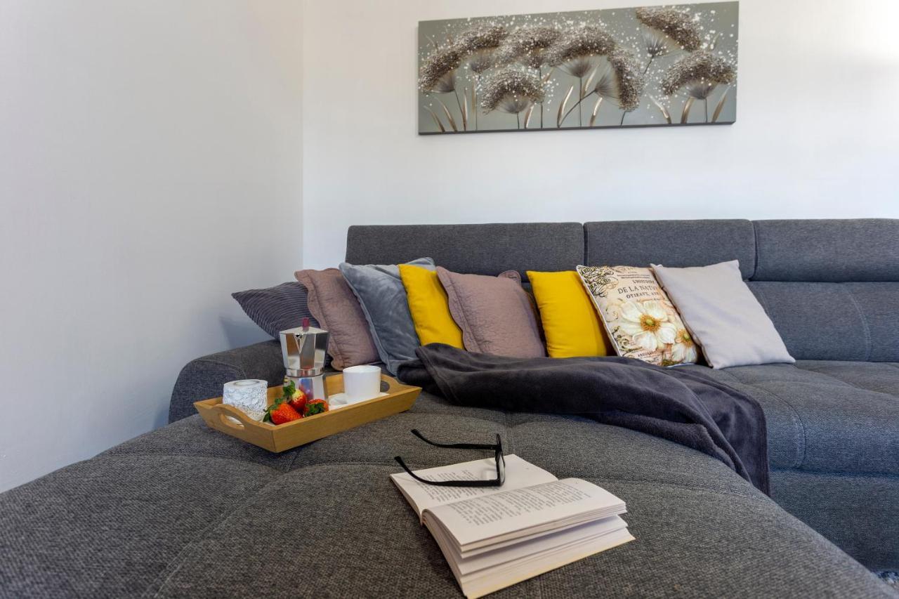 Apartman Lema Пула Екстериор снимка