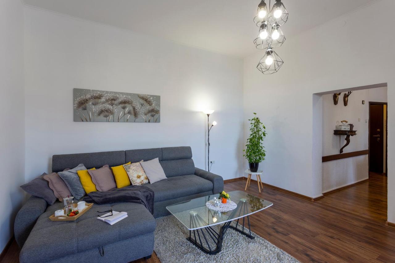 Apartman Lema Пула Екстериор снимка