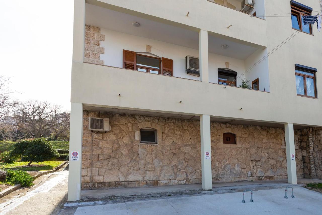 Apartman Lema Пула Екстериор снимка